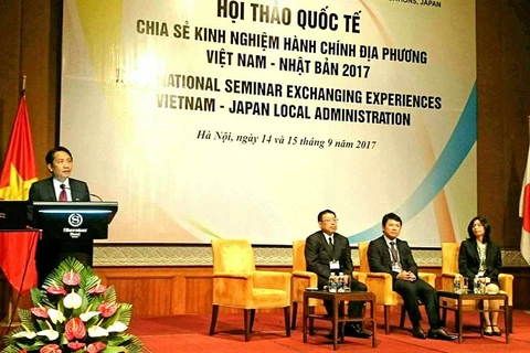 2017年越日地方行政经验国际研讨会。（图片来源：http://vietnamnet.vn）