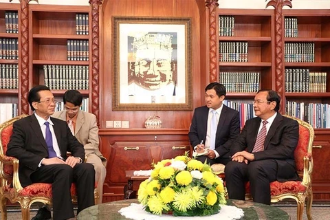 越南驻柬埔寨大使馆举行越南驻柬大使石余离任欢送会