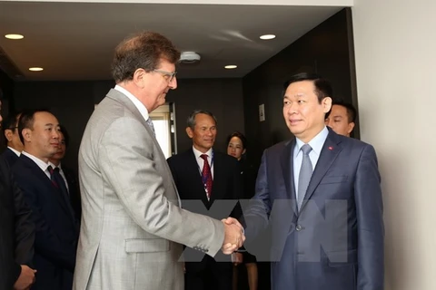 越南政府副总理王廷惠会见欧盟领导人