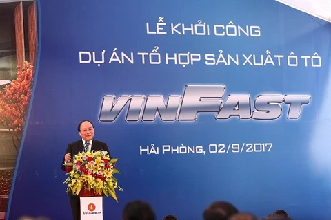 越南政府总理阮春福在动工仪式上发表讲话。