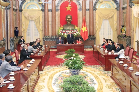 越南国家主席陈大光22日会见东南亚各国红十字会和红新月会领导代表。