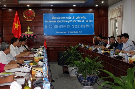 座谈会场景。（图片来源：http://baohaugiang.com.vn）