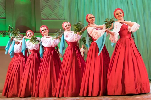俄罗斯贝莱卡舞蹈团。