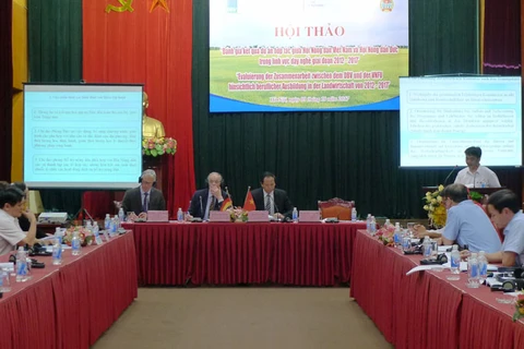 研讨会场景。（图片来源：http://www.dangcongsan.vn）