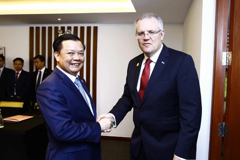 越南财政部长丁进勇与澳大利亚财政部长斯科特•莫里森​ 。