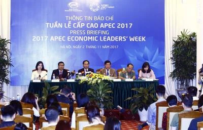 2017年亚太经合组织（APEC）国家委员会举行新闻发布会。（图片来源:越通社）