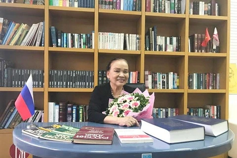 河内国家大学国际系俄罗斯世界阅览室科学顾问阮雪明副教授。