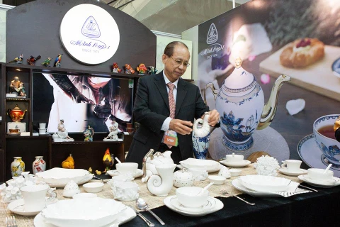 明隆陶瓷器在APEC领导人会议周亮相