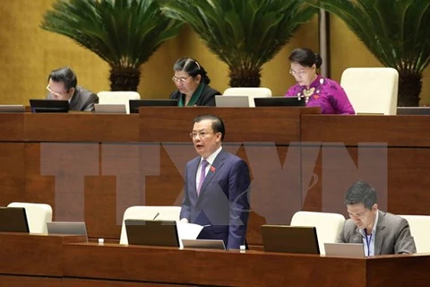 第十四届国会第四次会议：财政部长丁进勇接受国会代表质询