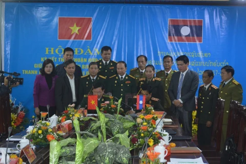 越老建交55周年：加强越南清化省与老挝华潘省老战士协会的合作