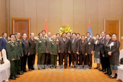 老挝人民革命党中央总书记、国家主席本扬·沃拉吉会见越老友好协会代表团