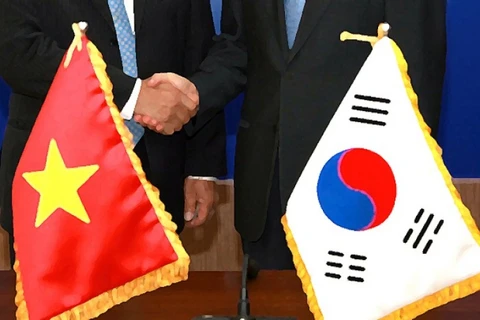 越韩领导人互致贺电庆祝两国建交25周年