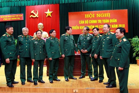 越南人民军总政治局全军政治干部会议在河内召开