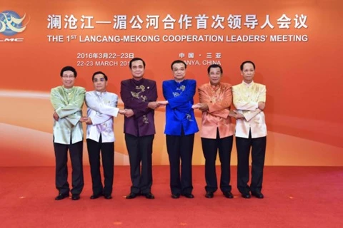 阮春福赴柬出席湄澜合作领导人会议前夕：越南积极参与湄澜合作