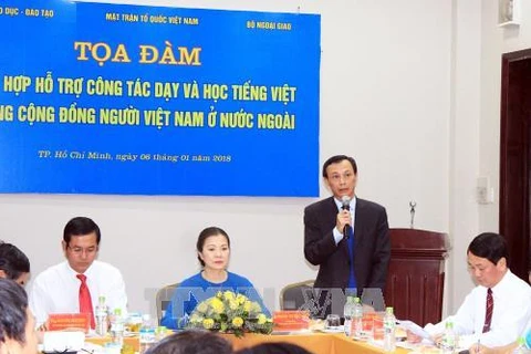 越南切实推动海外越南人越南语教育发展