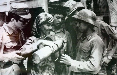 越南与柬埔寨团结战斗之情的光辉象征