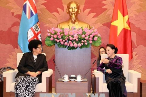 越南国会主席阮氏金银会见斐济议长吉科•卢维尼