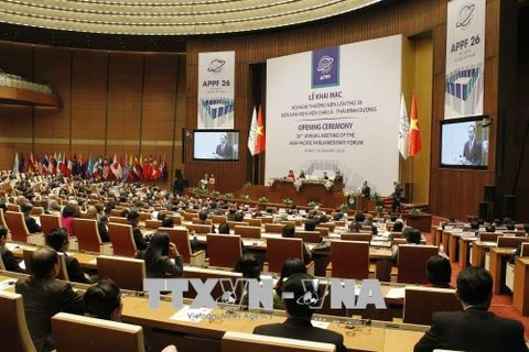 亚太议会论坛年会进入第二日议程：讨论政治与安全和经济与贸易两个议题
