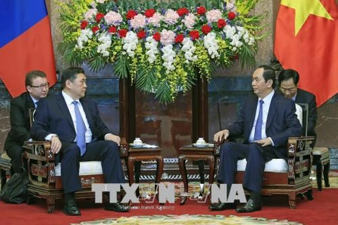 越南国家主席陈大光会见蒙古国家大呼拉尔主席米耶贡布·恩赫包勒德