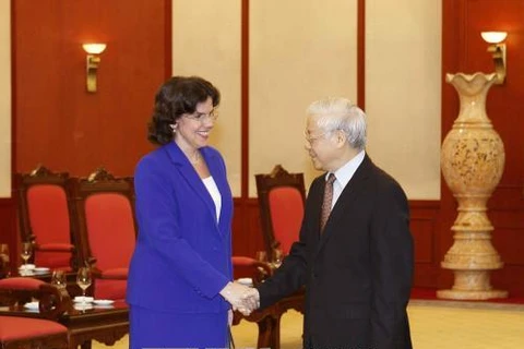 越共中央总书记阮富仲会见古巴新任驻越大使