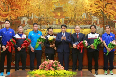 越南各省市举行仪式 欢迎各名U23球员回家