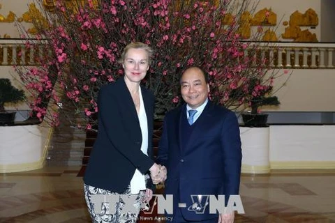 越南政府总理阮春福会见荷兰外贸发展合作大臣西格里德·卡格