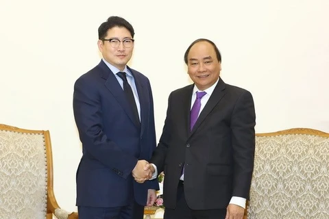 越南政府总理阮春福会见韩国晓星集团社长赵显俊