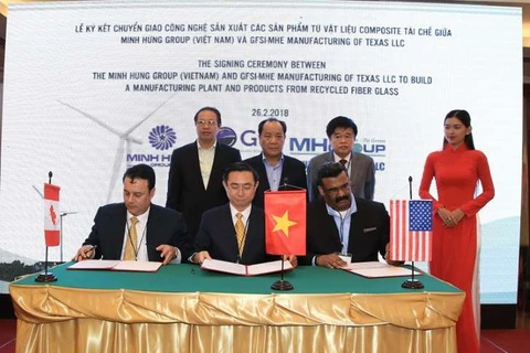 美国企业协助越南企业制成再生复合材料产品