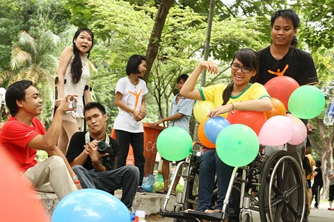 芹苴市启动2018年残疾人融入社会项目
