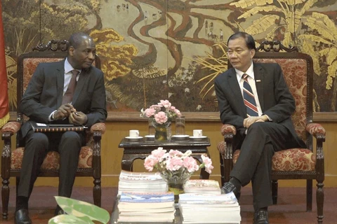 越南与法语国家加强经济合作