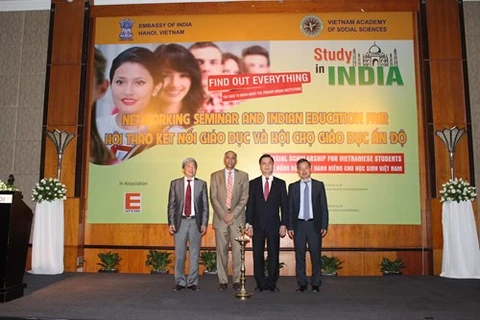 越南与印度寻找措施来促进双边教育交流