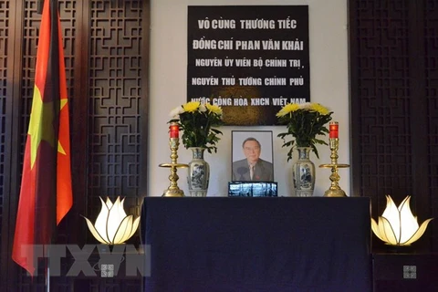 越南驻世界多国大使馆举行前越南总理潘文凯吊唁仪式