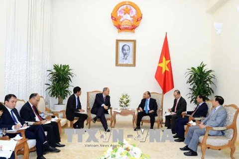 越南政府总理阮春福会见德国驻越大使贝格尔