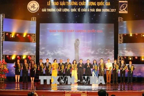 越南77家企业荣获2017年国家质量奖与亚太国际质量奖