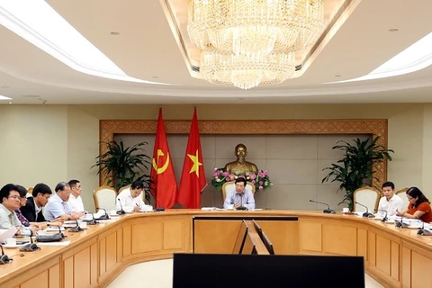 越南政府副总理范平明主持召开使用外国优惠贷款项目相关会议