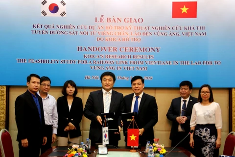 老挝万象-越南永昂港铁路项目需要投资50亿多美元