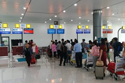 越南平定省归仁市浮吉机场新航站楼正式投入运营
