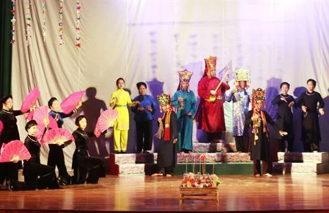 全国天曲和天琴艺术节：谅山省鼓励发展各阶层人民的天曲艺术活动