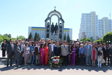 乌克兰越南老兵庆祝世界反法西斯战争胜利73周年