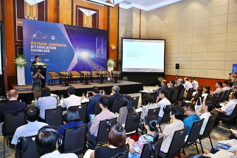 越南与澳大利亚加大信息技术培训与研究的合作力度