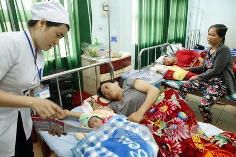 越南力争消除艾滋病、乙肝、梅毒母婴传播