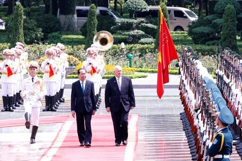 越南国家主席陈大光举行宴会 欢迎澳大利亚总督科斯格罗夫访问