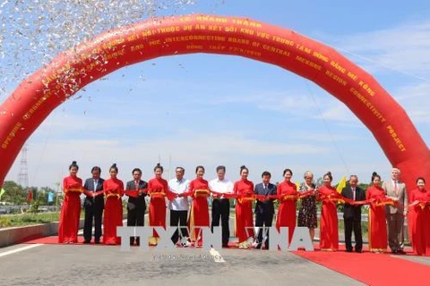 跨前江的高领大桥正式竣工通车 政府副总理郑廷勇出席