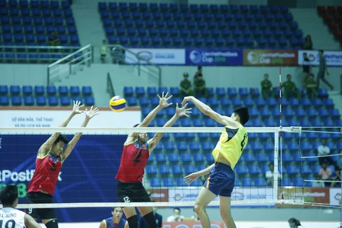  “联越邮政银行杯”国际男子排球赛落幕 越南队获季军