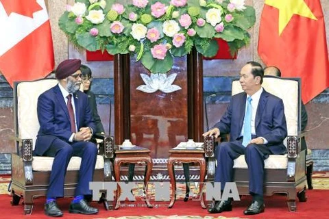  国家主席陈大光会见加拿大国防部长萨吉安