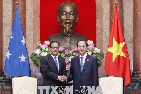 越南国家主席陈大光会见密克罗尼西亚联邦国会议长西米纳