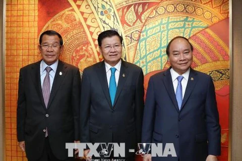 阮春福与柬老缅三国领导人举行会晤