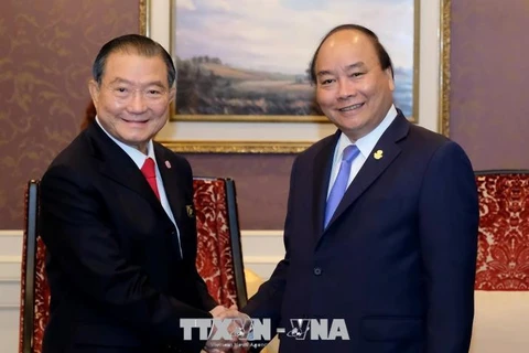 政府总理阮春福会见泰国泰国酿酒公司总裁兼首席执行长苏华荣