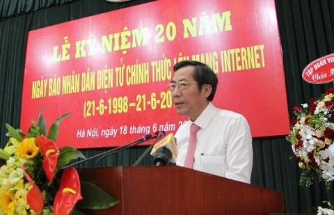 越南《人民报网》开通20周年纪念典礼在河内举行