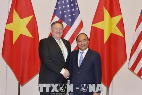 越南政府总理阮春福会见美国国务卿迈克•蓬佩奥